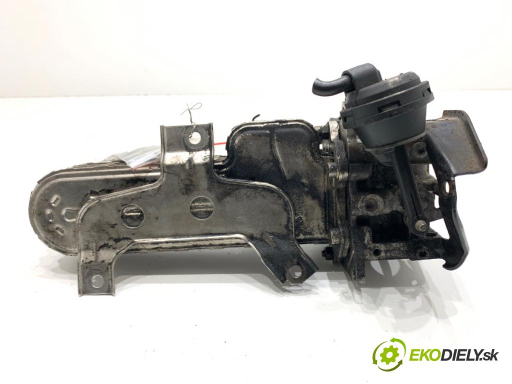 VW PASSAT B6 sedan 2006 77 kW 1.9 TDI 1896 Chladič EGR 038131513AD