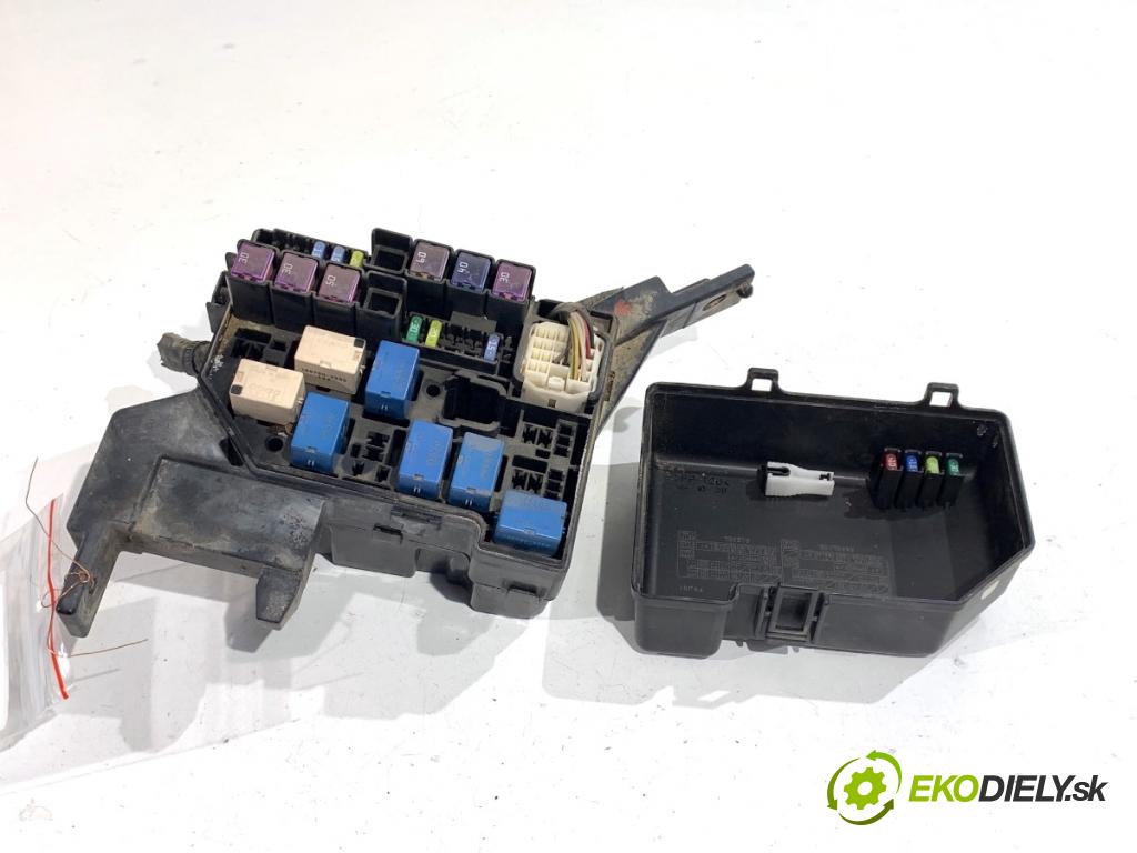 FIAT SEDICI SUV 2011 88 kW 1.6 16V 4x4 1586 skříňka poistková  (Pojistková skříňka)