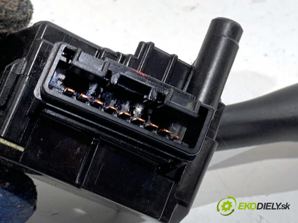 FIAT SEDICI SUV 2011 88 kW 1.6 16V 4x4 1586 Prepínač stieračov  (Prepínacie páčky pod volantom)