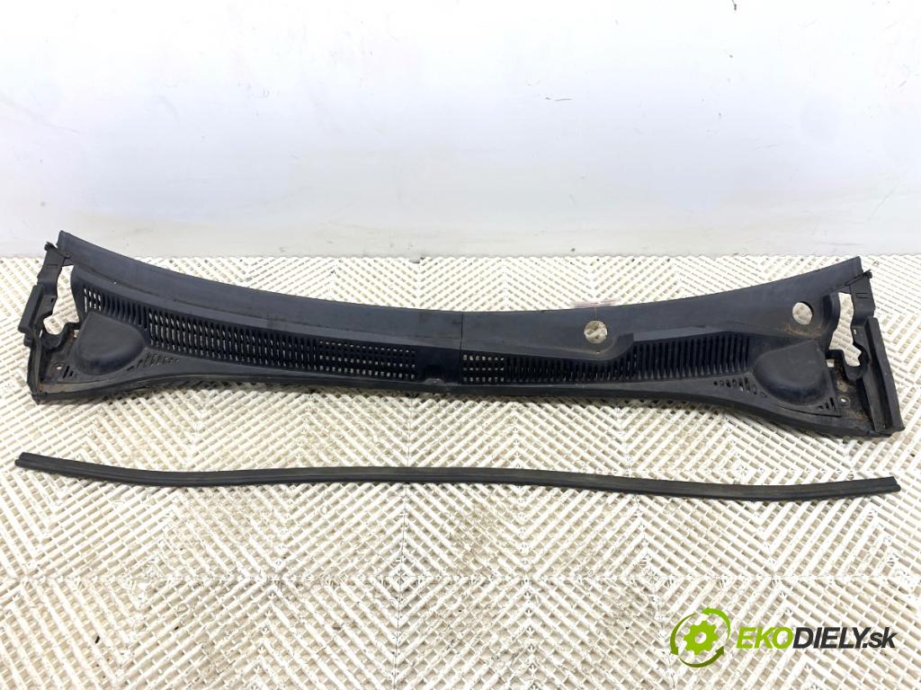 FIAT SEDICI SUV 2011 88 kW 1.6 16V 4x4 1586 Torpédo, plast pod čelné okno 72341-79J1 (Torpédo (plast pod čelným sklom))