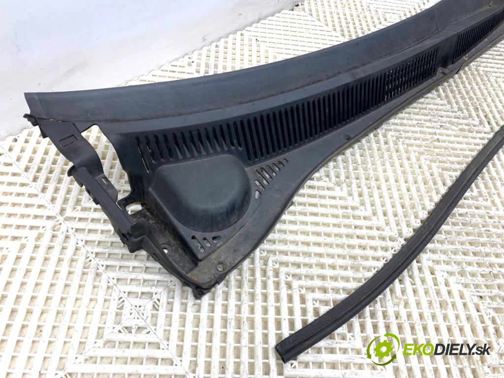 FIAT SEDICI SUV 2011 88 kW 1.6 16V 4x4 1586 Torpédo, plast pod čelné okno 72341-79J1 (Torpédo (plast pod čelným sklom))