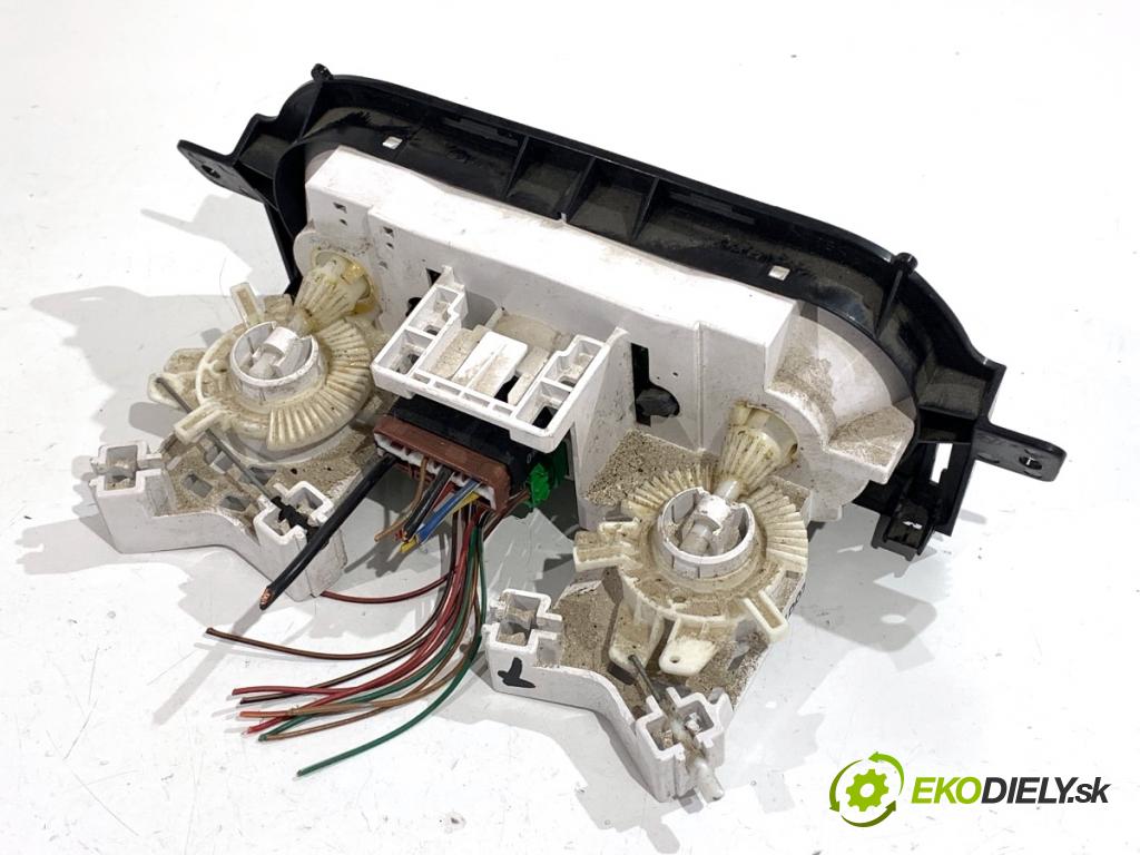 FIAT SEDICI SUV 2011 88 kW 1.6 16V 4x4 1586 Panel ovládania kúrenia  (Prepínacie páčky pod volantom)