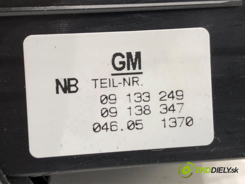 OPEL ZAFIRA A nadwozie wielkoprzestrzenne (MPV) 2005 92 kW 1.8 16V (F75) 1796 Spínač svetiel 09133249