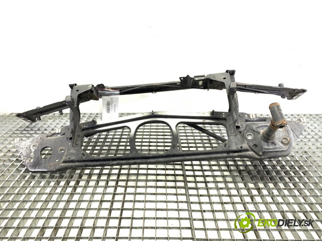 BMW E46 Kombi 2001 125 kW 323 i 2494 držák přední část  (Přední výztuha)
