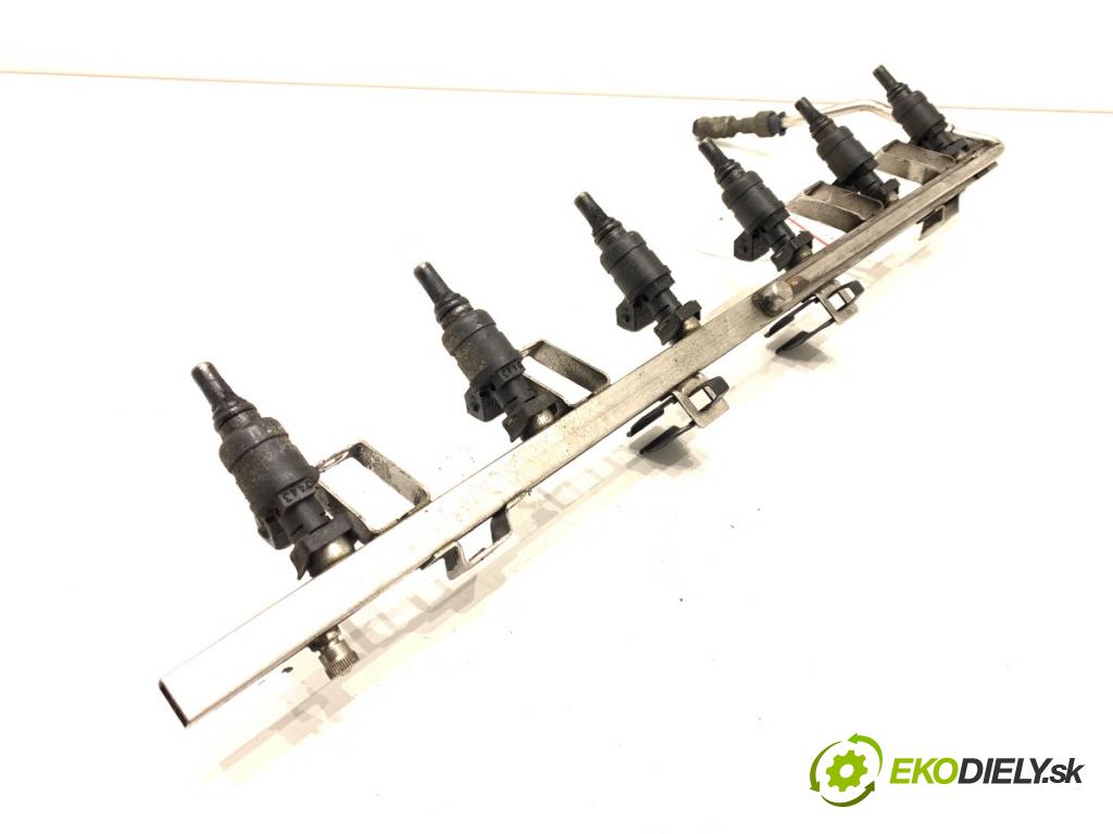 BMW E46 Kombi 2001 125 kW 323 i 2494 Lišta vstrekovacia 1437442 (Vstrekovacia lišta)