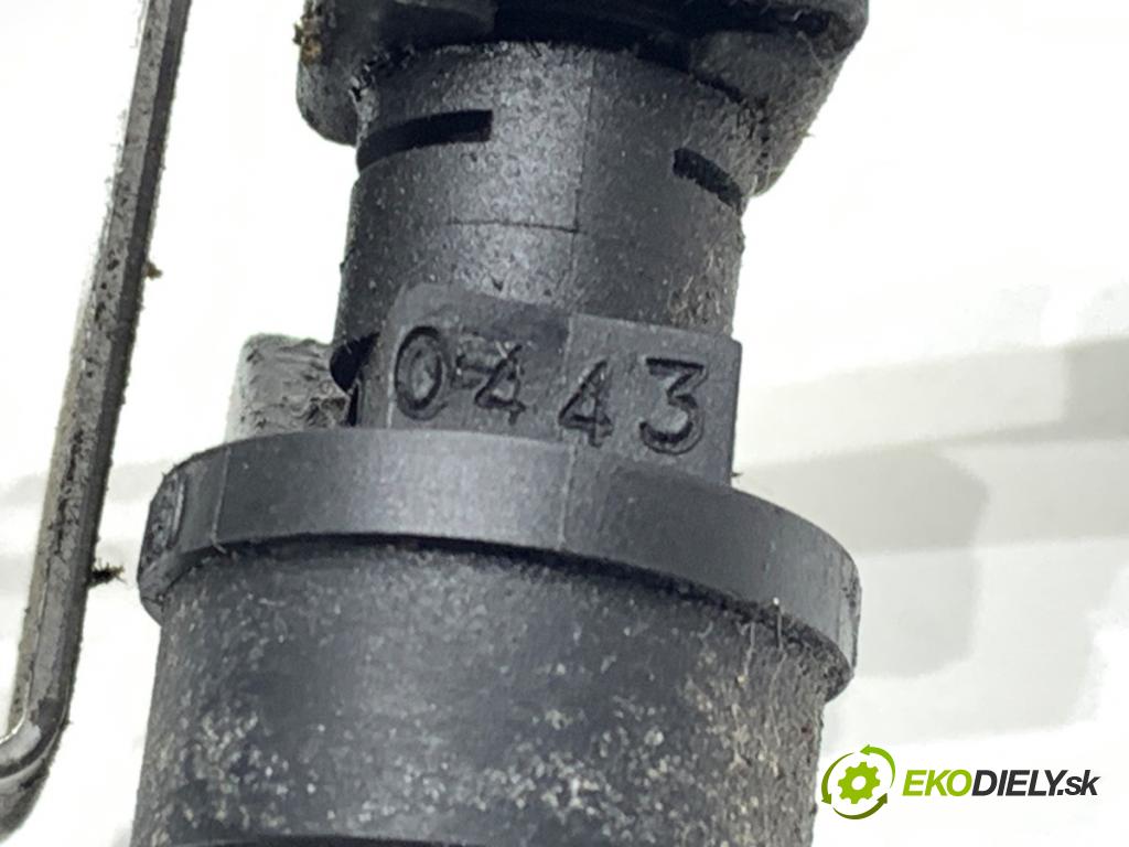 BMW E46 Kombi 2001 125 kW 323 i 2494 lišta vstřikovací 1437442 (Vstřikovací lišta)