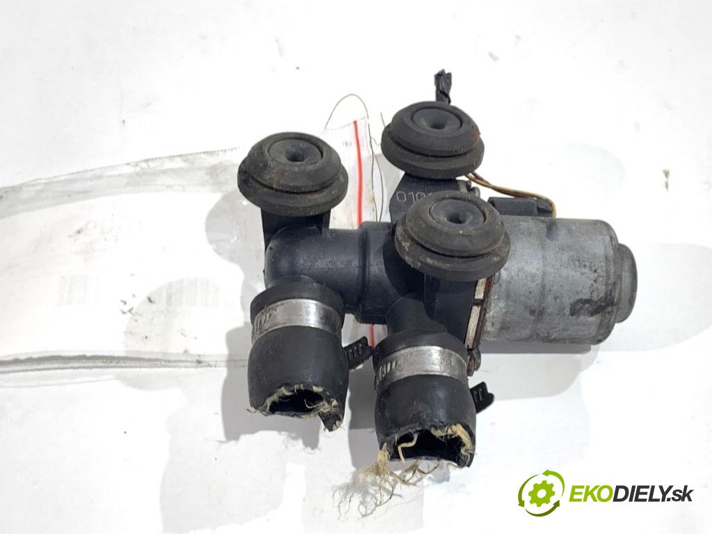 BMW E46 Kombi 2001 125 kW 323 i 2494 Magnetický ventil vody 8369805 (Elektrosúčasti ostatné)