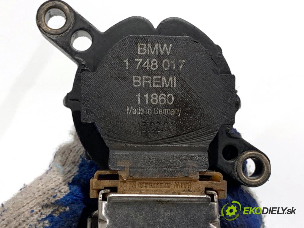 BMW E46 Kombi 2001 125 kW 323 i 2494 Cievka zapaľovacia 1748017