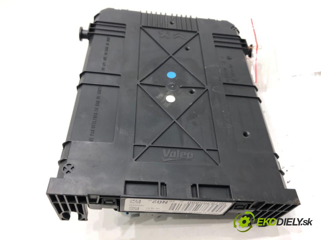 PEUGEOT 208 I liftback 2012 50 kW 1.4 HDi 1398 modul BSI 9678355880 (Pojistková skříňka)