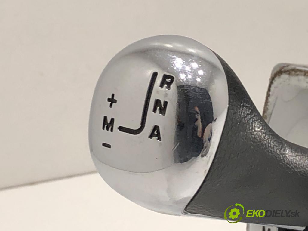 PEUGEOT 208 I liftback 2012 50 kW 1.4 HDi 1398 Kulisa 9681692380 (Rýchlostná páka (kulisa))