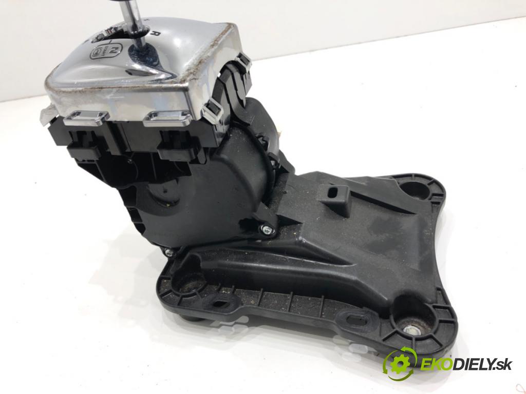 PEUGEOT 208 I liftback 2012 50 kW 1.4 HDi 1398 Kulisa 9681692380 (Rýchlostná páka (kulisa))