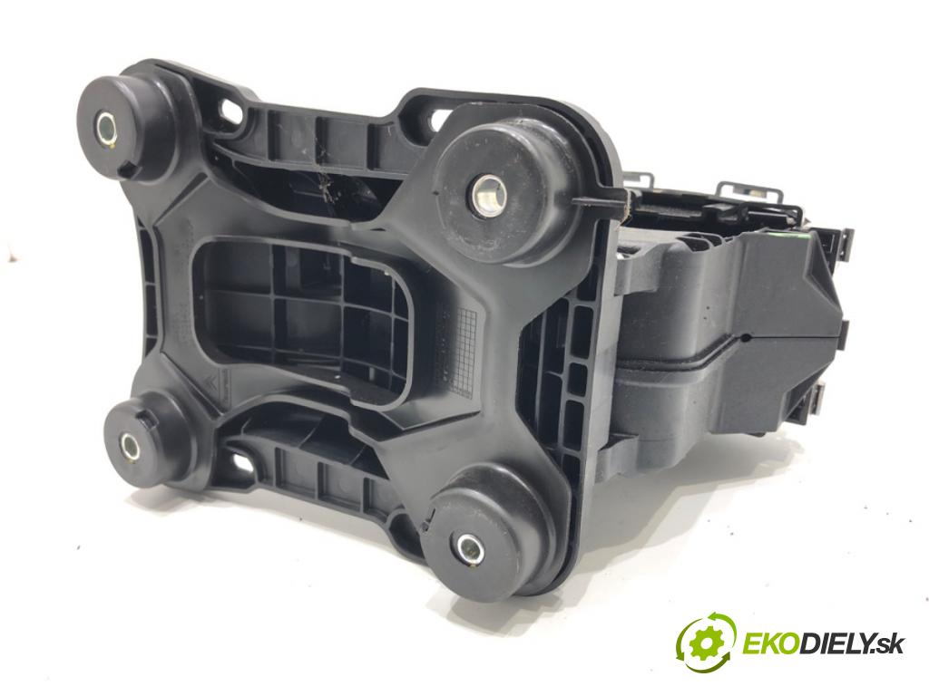 PEUGEOT 208 I liftback 2012 50 kW 1.4 HDi 1398 Kulisa 9681692380 (Rýchlostná páka (kulisa))