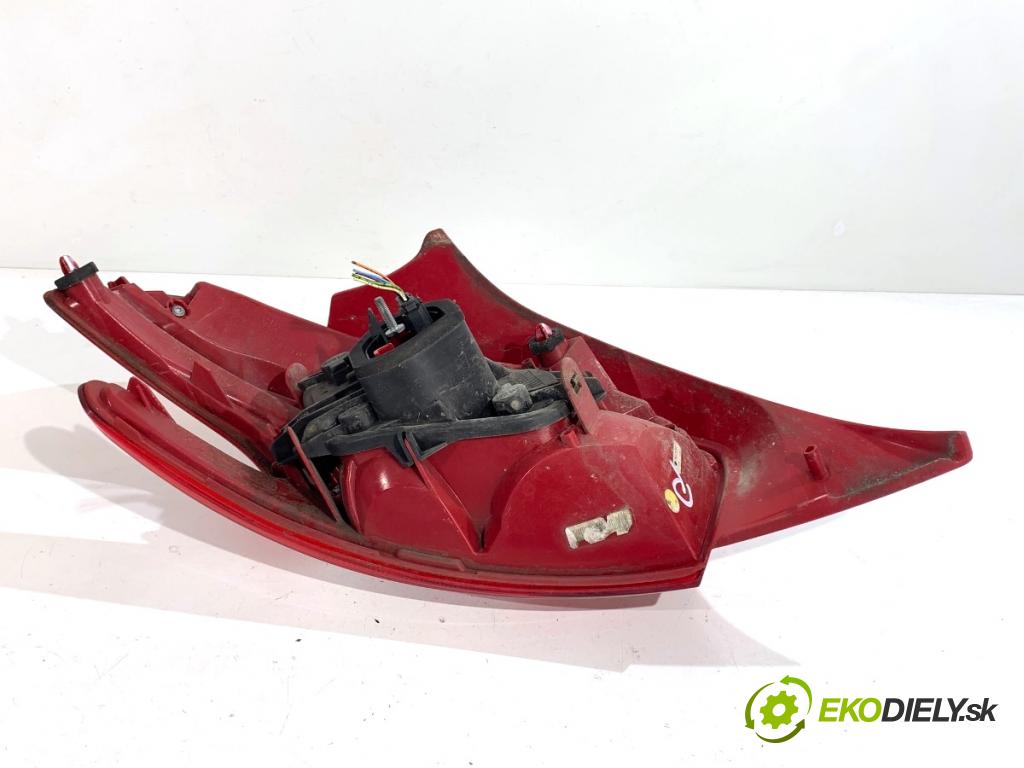 PEUGEOT 208 I liftback 2012 50 kW 1.4 HDi 1398 světlo pravý zadní část 9672628380