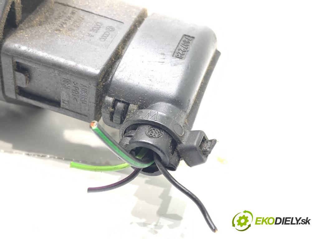 VW GOLF V liftback 2005 66 kW 1.9 TDI 1896 Váha vzduchu 038906461B (Váha vzduchu)