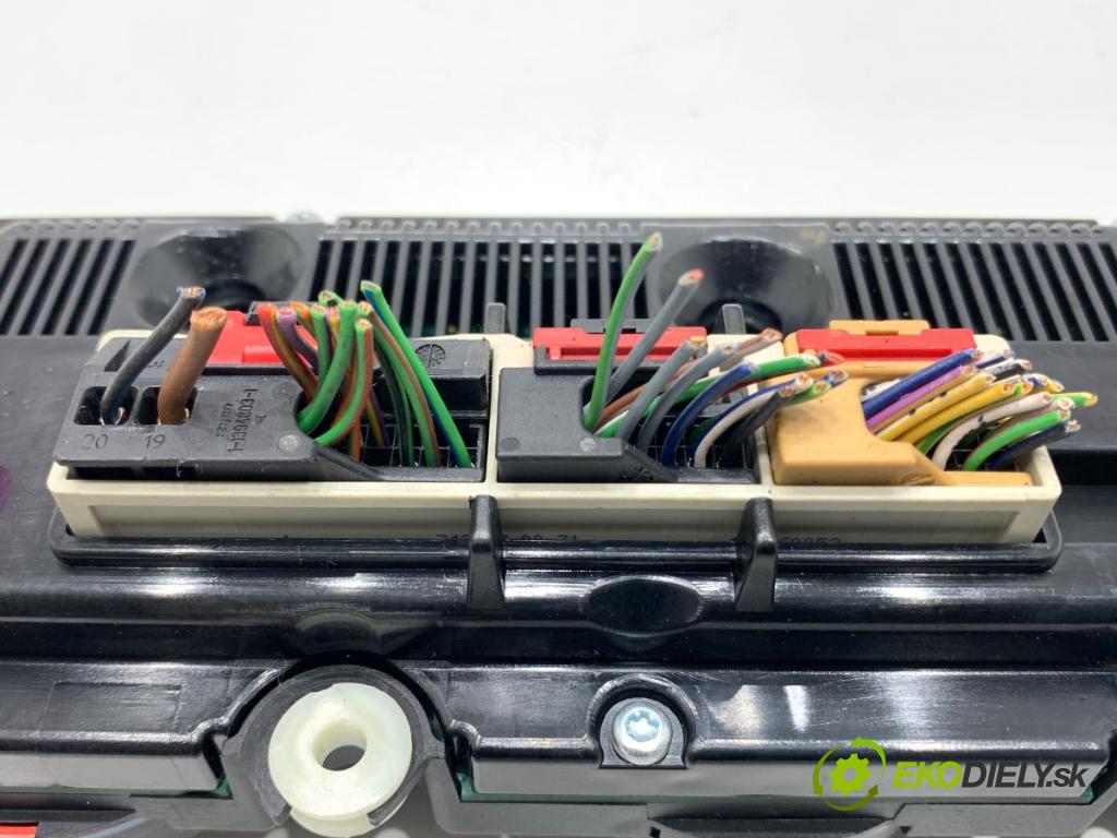 VW GOLF V liftback 2005 66 kW 1.9 TDI 1896 Panel ovládania kúrenia  (Prepínacie páčky pod volantom)