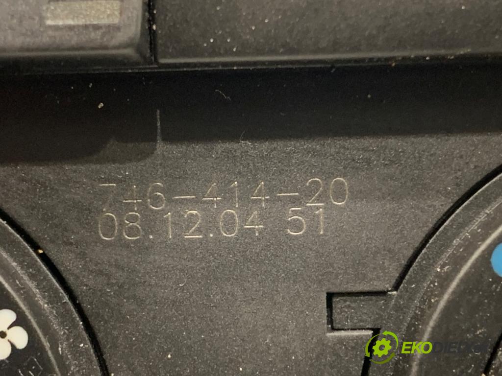 VW GOLF V liftback 2005 66 kW 1.9 TDI 1896 Panel ovládania kúrenia  (Prepínacie páčky pod volantom)