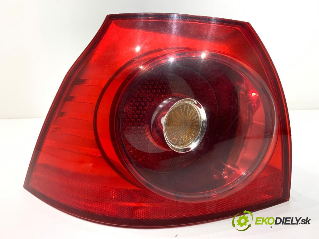 VW GOLF V liftback 2005 66 kW 1.9 TDI 1896 Svetlo ľavy zad 1K6945095G