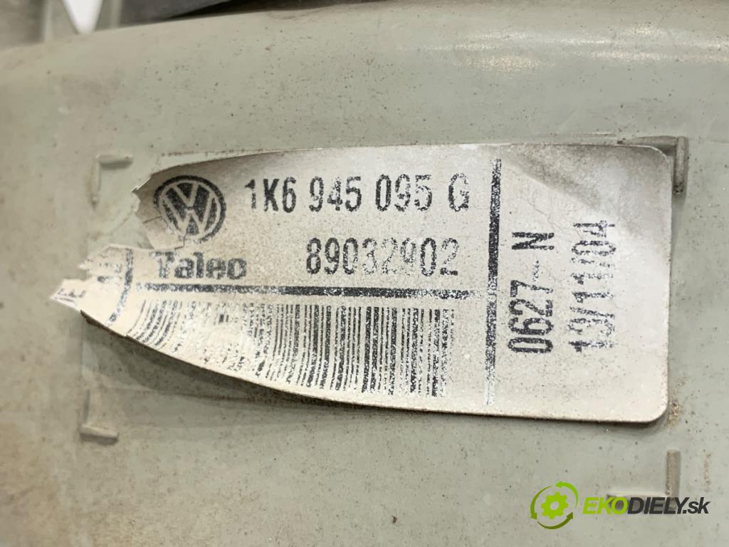 VW GOLF V liftback 2005 66 kW 1.9 TDI 1896 světlo levý zadní část 1K6945095G