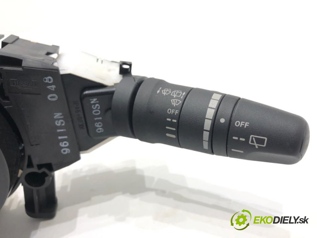 NISSAN MICRA K12 liftback 2009 48 kW 1.2 16V 1240 Prepínač kombinovaný 255609U03D (Prepínacie páčky pod volantom)