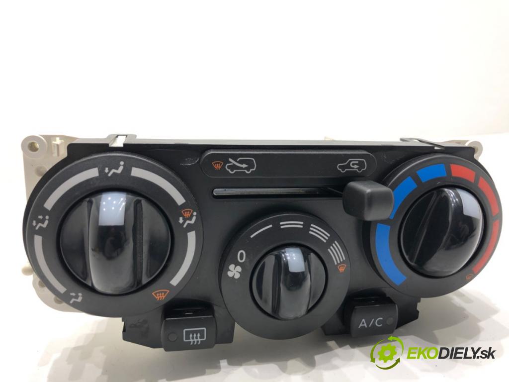 NISSAN MICRA K12 liftback 2009 48 kW 1.2 16V 1240 Panel ovládania kúrenia N104792L (Prepínacie páčky pod volantom)