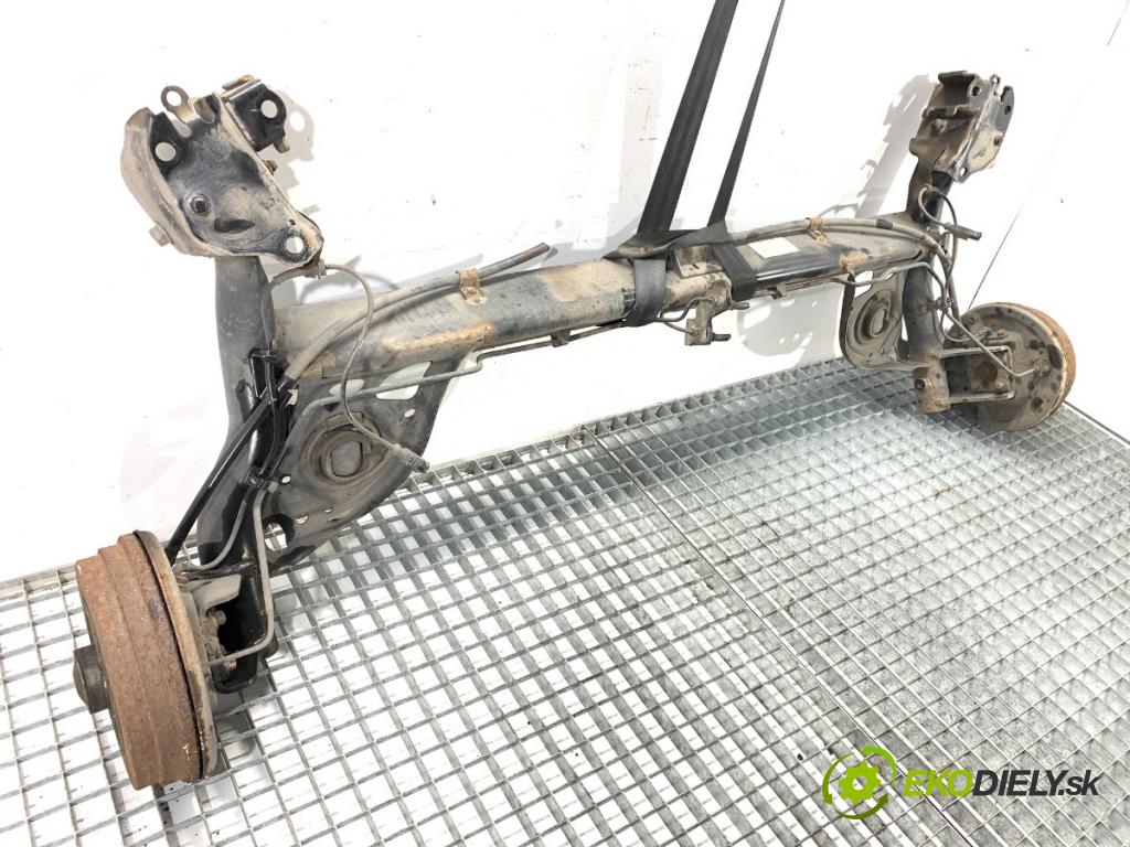 NISSAN MICRA K12 liftback 2009 48 kW 1.2 16V 1240 Výstuha zad
