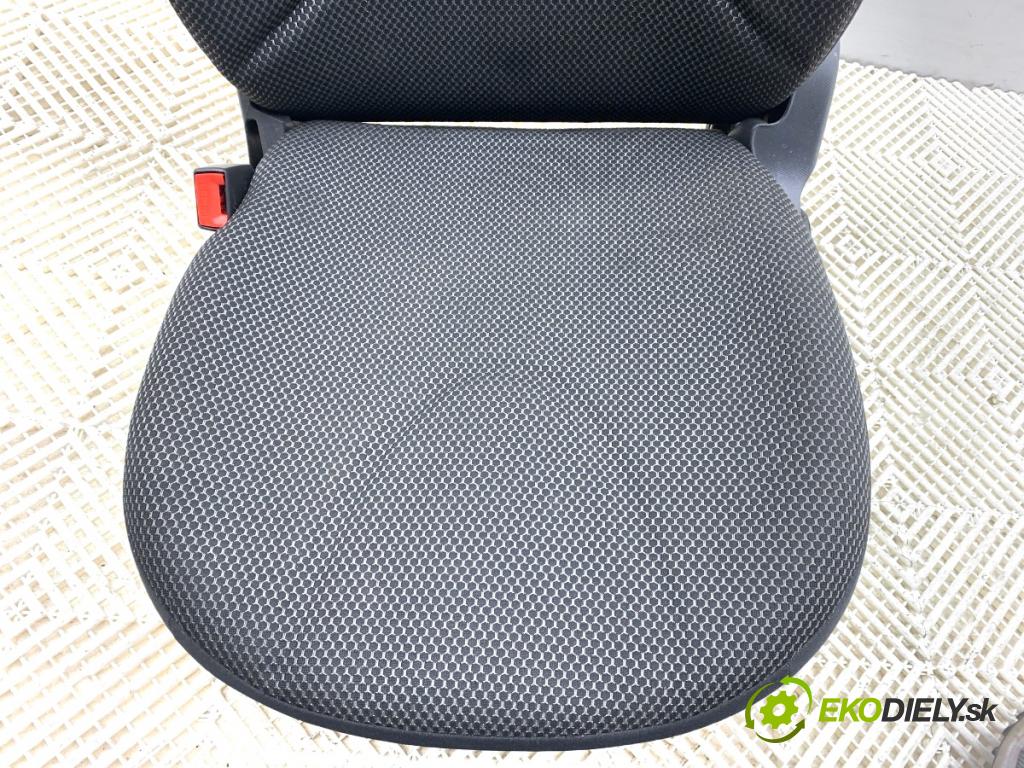 NISSAN MICRA K12 liftback 2009 48 kW 1.2 16V 1240 Sedadlo ľavy predný