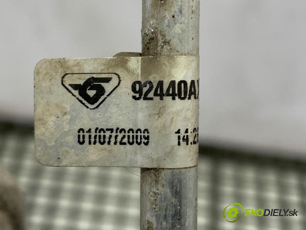 NISSAN MICRA K12 liftback 2009 48 kW 1.2 16V 1240 rúrka klimatizace 92440AX803 (Trubka klimatizace)