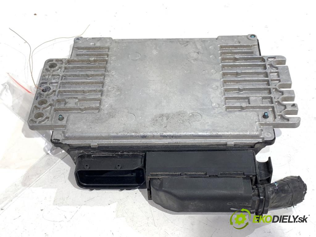 NISSAN MICRA K12 liftback 2009 48 kW 1.2 16V 1240 riadiaca jednotka Motor MEC37-320 (Riadiaca jednotka)