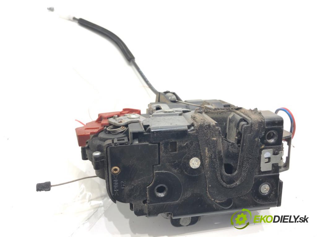 SKODA FABIA II liftback 2008 51 kW 1.2 1198 zámok Dvere ľavy predný 3B1837015AR