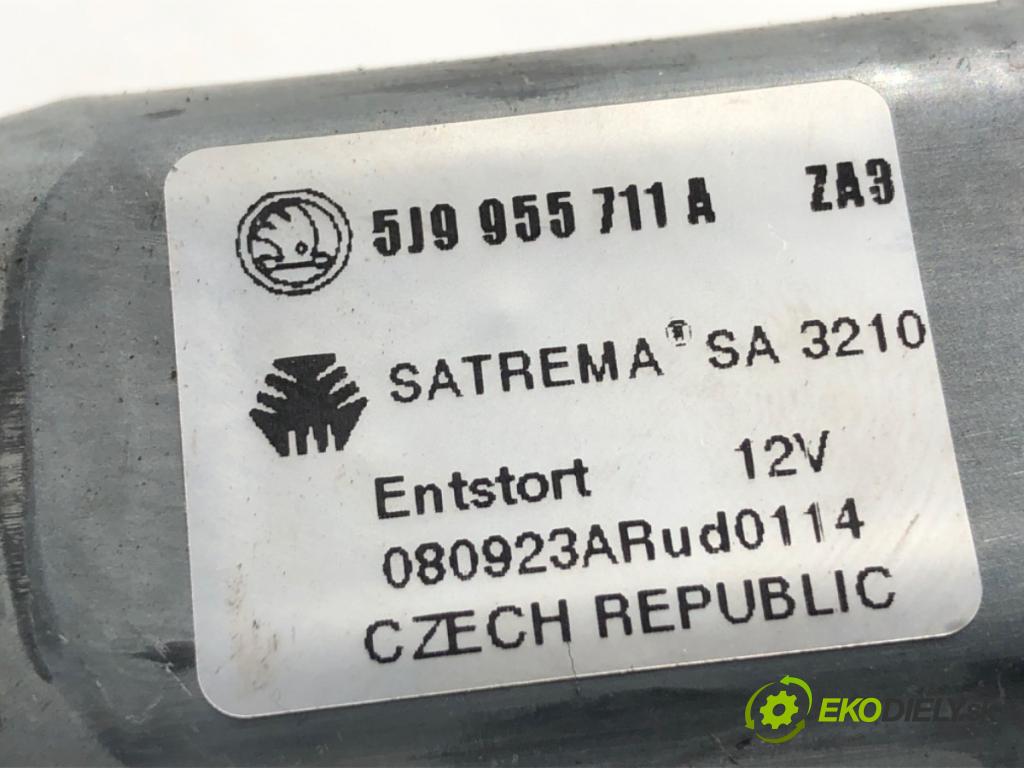 SKODA FABIA II liftback 2008 51 kW 1.2 1198 Motor stieračov zad 5J9955711A