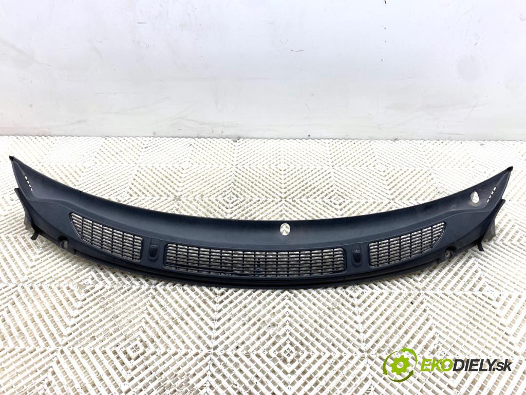 SKODA FABIA II liftback 2008 51 kW 1.2 1198 Torpédo, plast pod čelné okno 5J1819415D (Torpédo (plast pod čelným sklom))