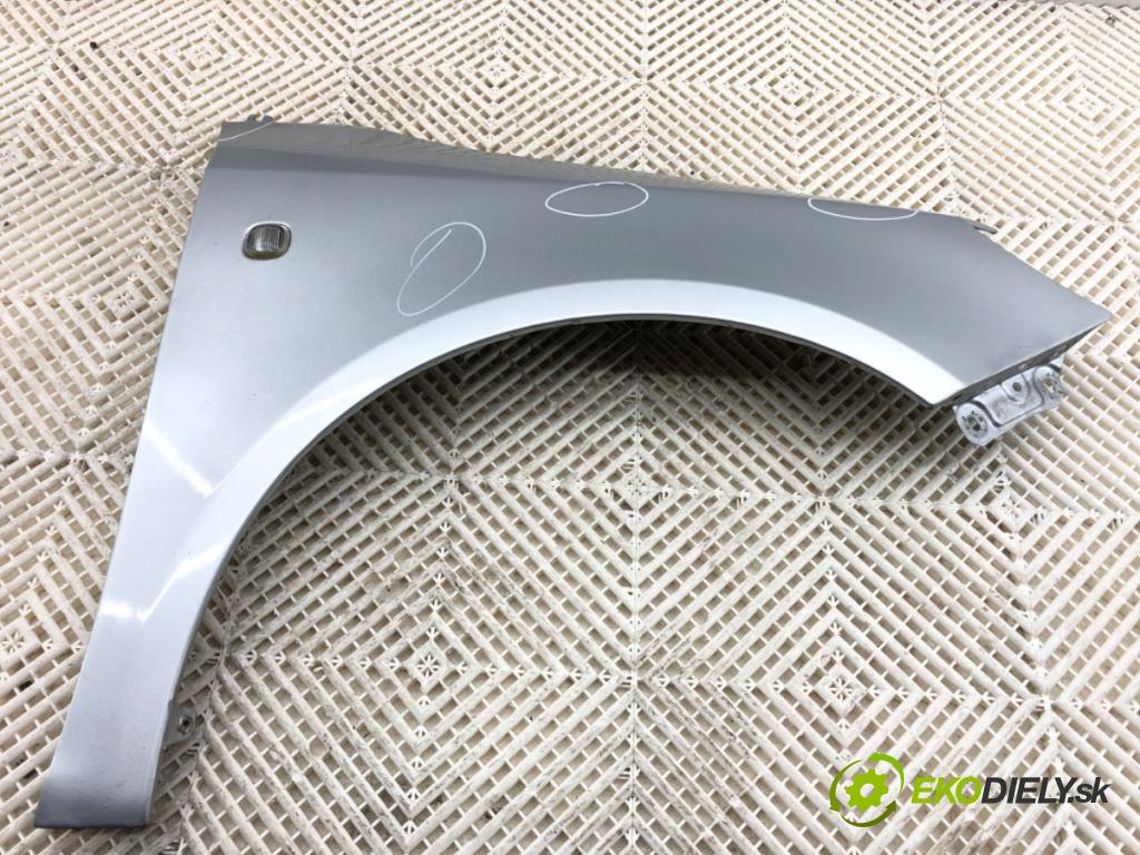 SKODA FABIA II liftback 2008 51 kW 1.2 1198 Blatník pravy predný