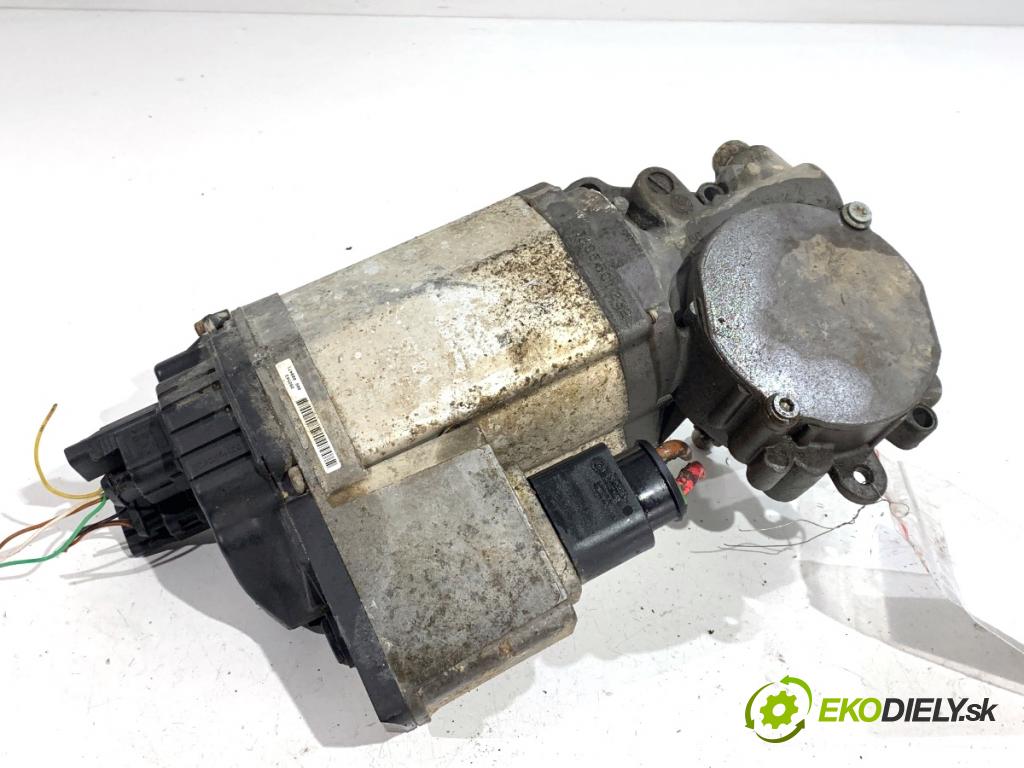 VW GOLF V liftback 2004 55 kW 1.4 16V 1390 pumpa servočerpadlo 08501 (Servočerpadlo)