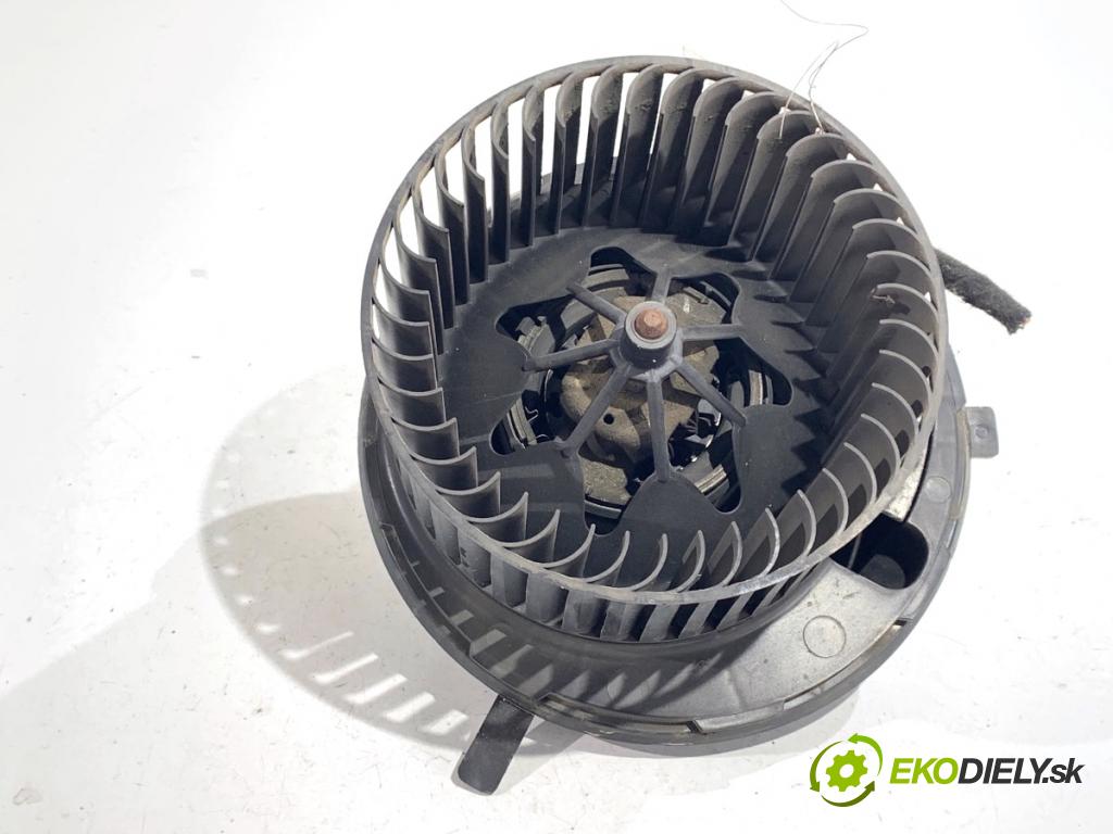 VW GOLF V liftback 2004 55 kW 1.4 16V 1390 ventilátor kúrenia 