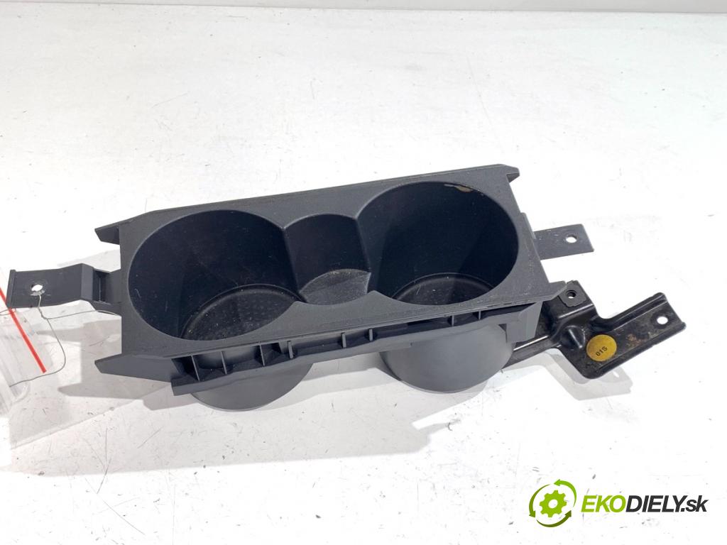 VW GOLF V liftback 2004 55 kW 1.4 16V 1390 Držiak na nápoje 1K0862531 (Držiak (úchyt) na nápoje)