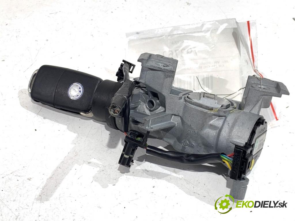 VW GOLF V liftback 2004 55 kW 1.4 16V 1390 spinačka 1K0905865 (Spínacia skrinka)