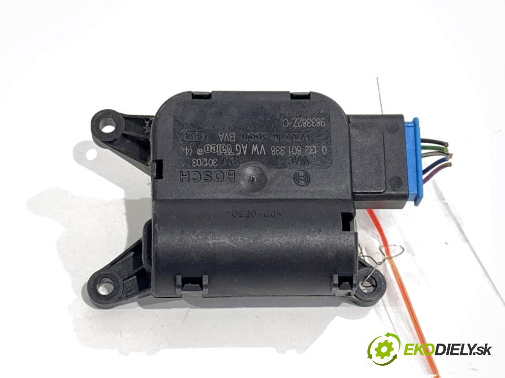 VW GOLF V liftback 2004 55 kW 1.4 16V 1390 Motor kúrenia 1K1907511G 0132801338