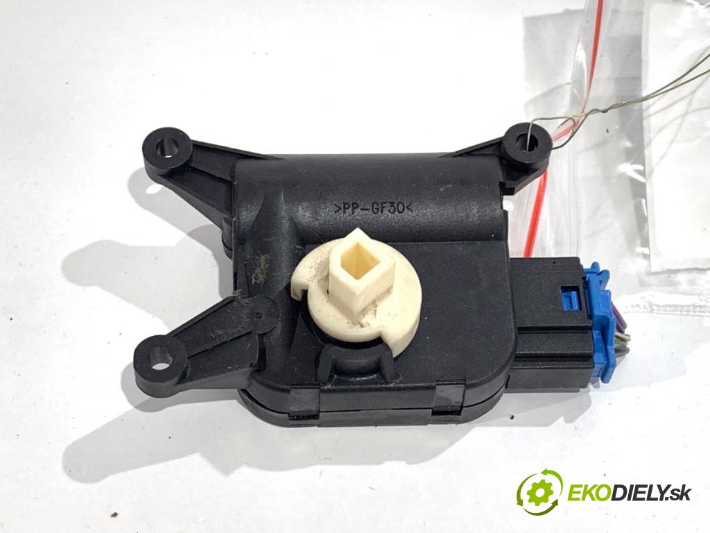 VW GOLF V liftback 2004 55 kW 1.4 16V 1390 Motor kúrenia 1K1907511G 0132801338