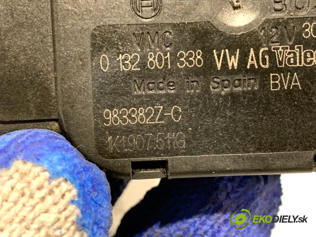 VW GOLF V liftback 2004 55 kW 1.4 16V 1390 Motor kúrenia 1K1907511G 0132801338
