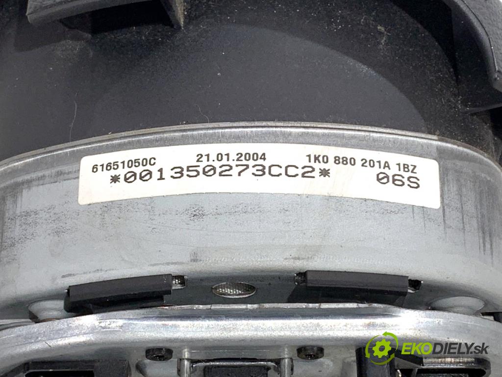 VW GOLF V liftback 2004 55 kW 1.4 16V 1390 AirBag volantu 1K0880201A (Airbag)