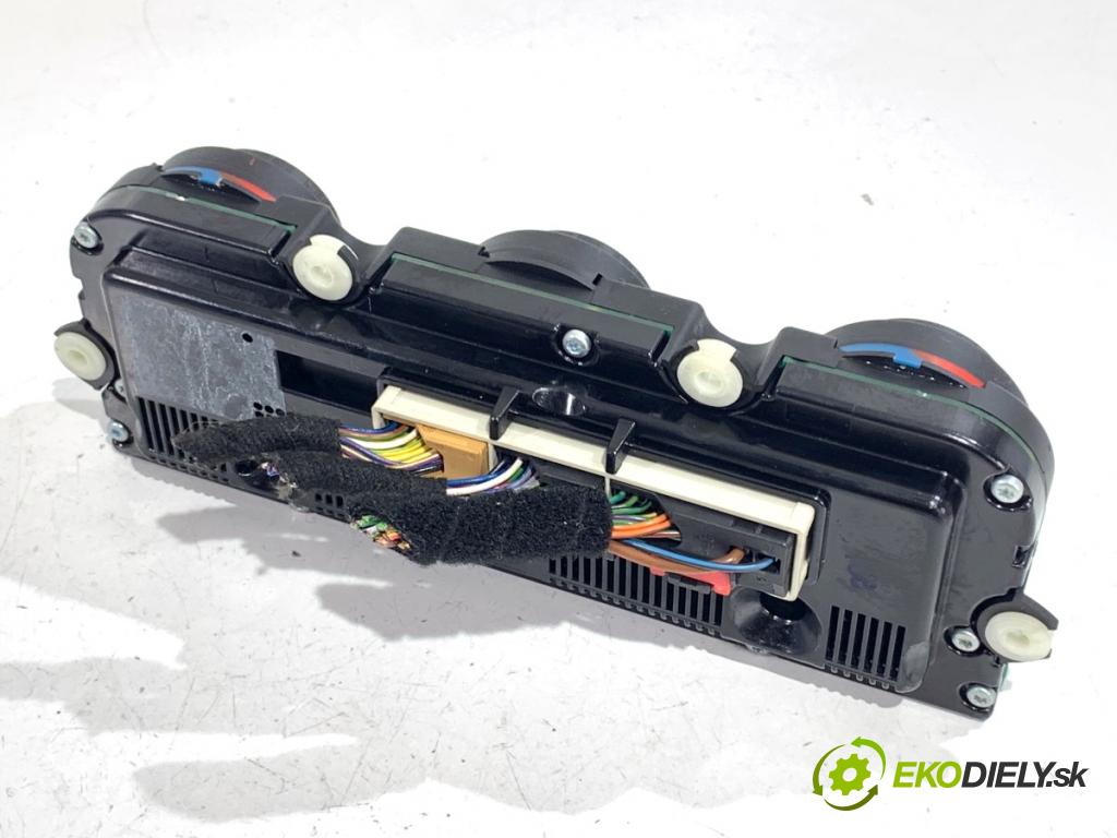 VW GOLF V liftback 2004 55 kW 1.4 16V 1390 Panel ovládania kúrenia  (Prepínacie páčky pod volantom)