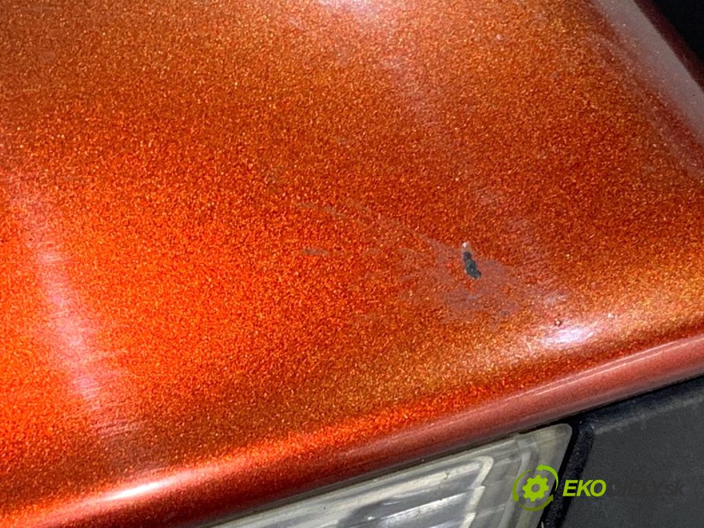 VW GOLF V liftback 2004 55 kW 1.4 16V 1390 Spätné zrkadlo pravy