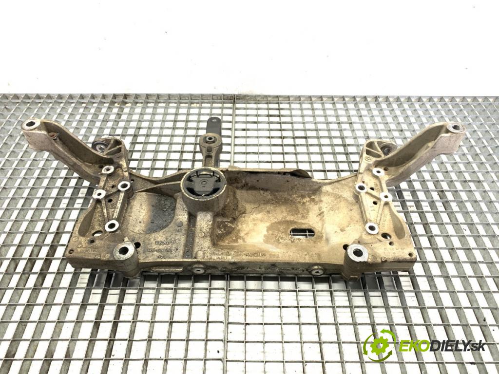 VW GOLF V liftback 2004 55 kW 1.4 16V 1390 výztuha pod motor 1K0199369F (Přední výztuha)