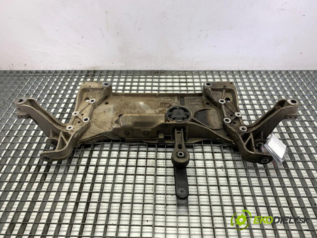 VW GOLF V liftback 2004 55 kW 1.4 16V 1390 výztuha pod motor 1K0199369F (Přední výztuha)