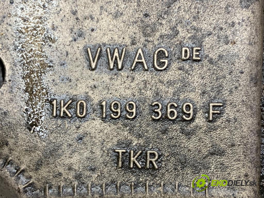 VW GOLF V liftback 2004 55 kW 1.4 16V 1390 výztuha pod motor 1K0199369F (Přední výztuha)
