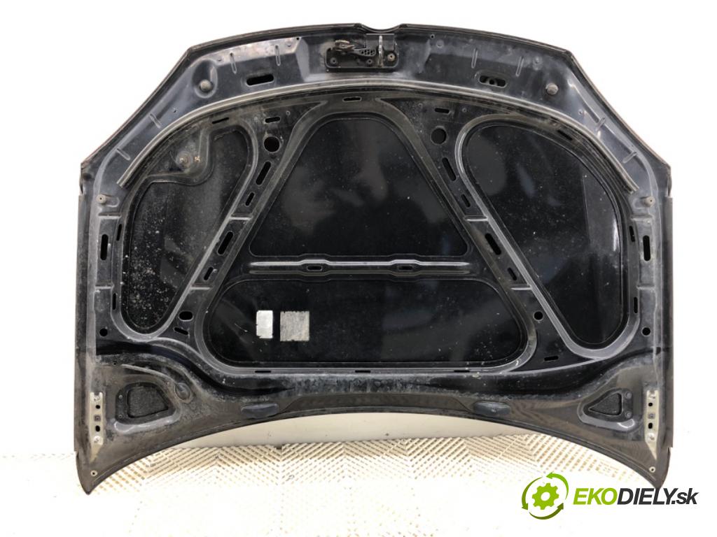 VW GOLF V liftback 2004 55 kW 1.4 16V 1390 kapota  (Kapota)