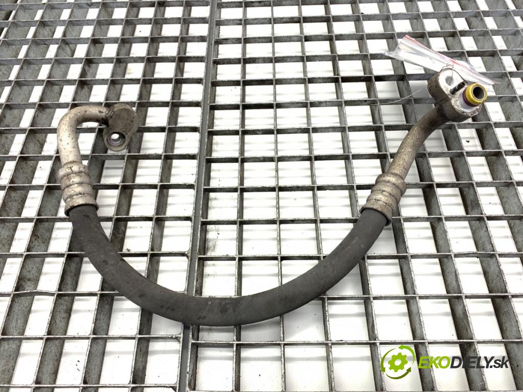 VW GOLF V liftback 2004 55 kW 1.4 16V 1390 rúrka klimatizácie 1K0820721M (Rúrka klimatizácie)