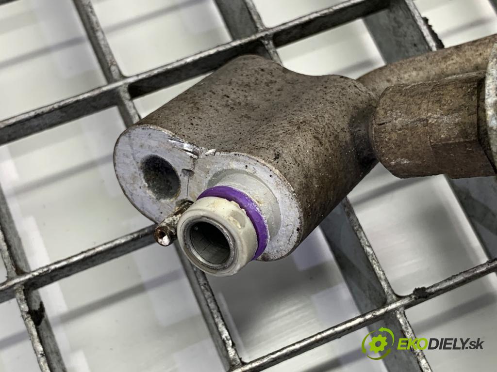 VW GOLF V liftback 2004 55 kW 1.4 16V 1390 rúrka klimatizácie 1K0820741Q (Rúrka klimatizácie)