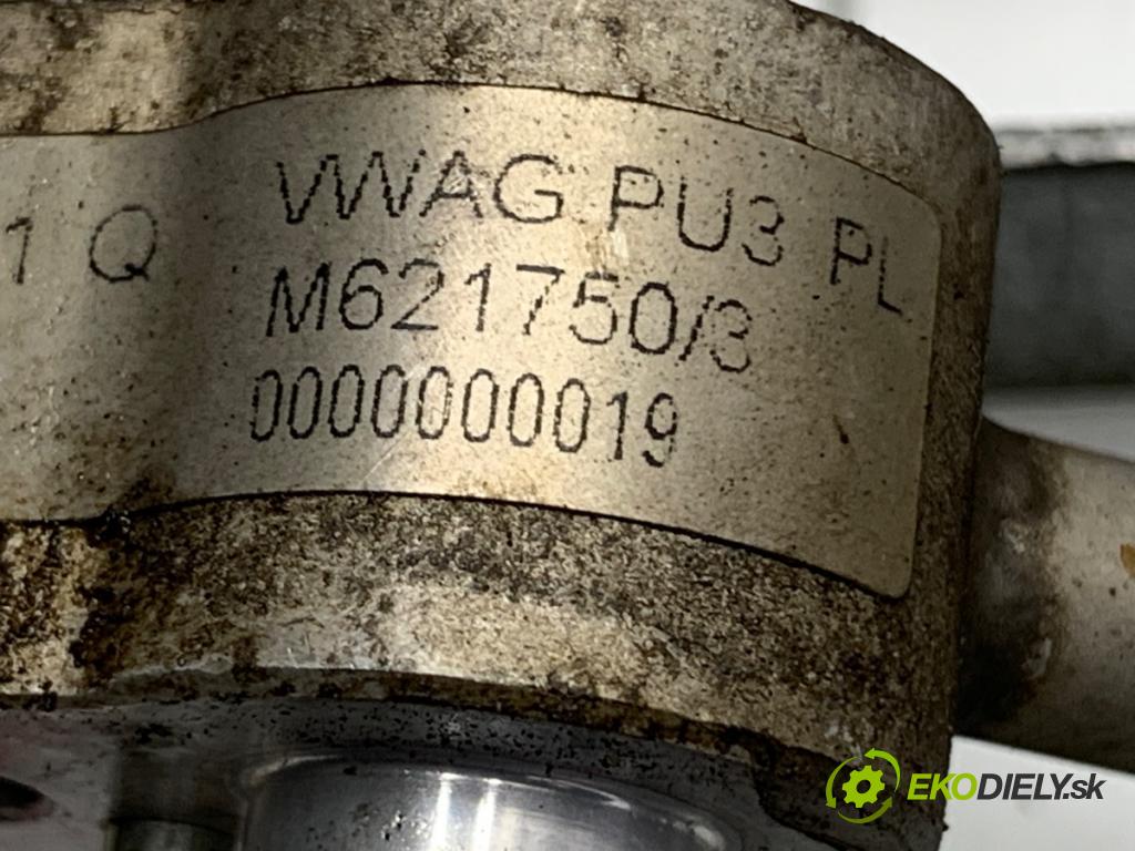 VW GOLF V liftback 2004 55 kW 1.4 16V 1390 rúrka klimatizace 1K0820741Q (Trubka klimatizace)