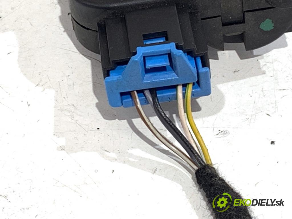 VW GOLF V liftback 2004 55 kW 1.4 16V 1390 Motor kúrenia 1K0907511D 0132801337